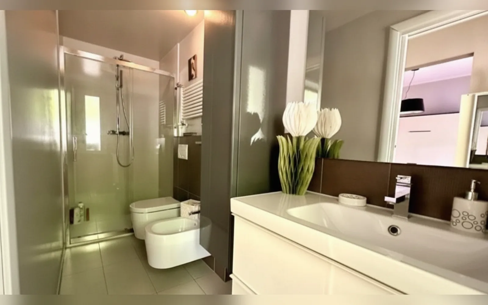Camera con bagno privato — L'Angolino nascosto, Senigallia (Marche) (foto 10)